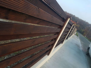 Construction d'un mur de clôture routier en béton et en bois GA04 thumbnail