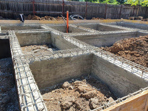 Imperméabilisation intérieure des poutres de fondation pour la maison de plain-pied en métal thumbnail