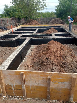 Imperméabilisation intérieure des poutres de fondation pour la maison de plain-pied en métal thumbnail