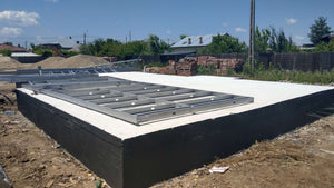 Imperméabilisation de la fondation et préparation pour le montage de la structure métallique thumbnail