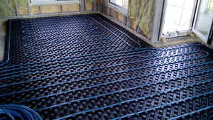 Chauffage par le sol et coulée de chapes d'égalisation pour le projet de maison de 190 mètres carrés thumbnail