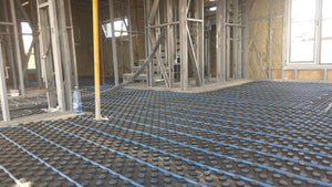 Chauffage par le sol et coulée de chapes d'égalisation pour le projet de maison de 190 mètres carrés thumbnail
