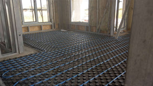 Chauffage par le sol et coulée de chapes d'égalisation pour le projet de maison de 190 mètres carrés thumbnail