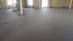 Chauffage par le sol et coulée de chapes d'égalisation pour le projet de maison de 190 mètres carrés thumbnail