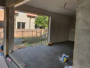 Cloisons intérieures blanches en plaques de plâtre pour les murs avec peinture lavable, finitions thumbnail