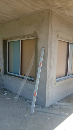 Application de mastic pour le projet de maison de 320 mètres carrés à Snagov thumbnail