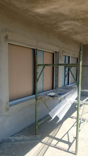 Application de mastic pour le projet de maison de 320 mètres carrés à Snagov thumbnail