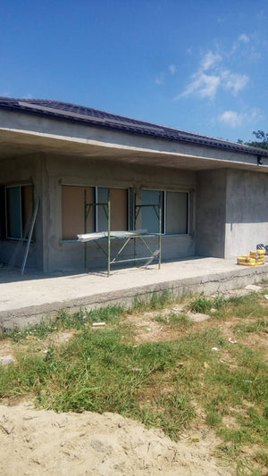 Application de mastic pour le projet de maison de 320 mètres carrés à Snagov thumbnail