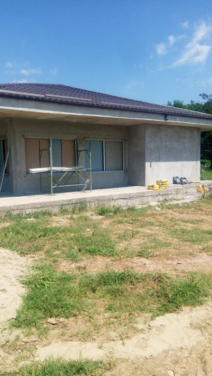 Application de mastic pour le projet de maison de 320 mètres carrés à Snagov thumbnail