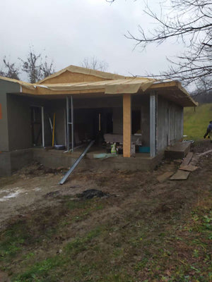 Application de mastic pour les façades d'une pension agrotouristique financée par des fonds européens thumbnail