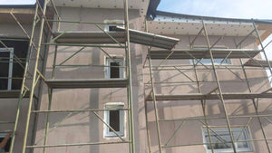 Application de mastic et enduit décoratif pour le projet de maison de 190 mètres carrés thumbnail