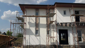Application de mastic et enduit décoratif pour le projet de maison de 190 mètres carrés thumbnail