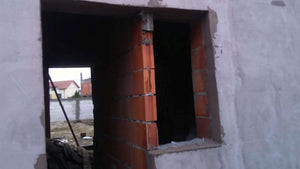 Montage du lattis et application de mastic d'isolation thermique pour le projet de maison à Mogosoaia thumbnail