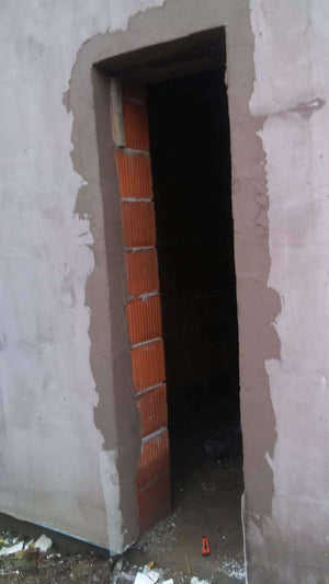 Montage du lattis et application de mastic d'isolation thermique pour le projet de maison à Mogosoaia thumbnail