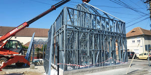 Montage d'une maison sur structure métallique de 191 mètres carrés à Sibiu thumbnail