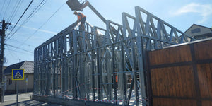 Montage d'une maison sur structure métallique de 191 mètres carrés à Sibiu thumbnail