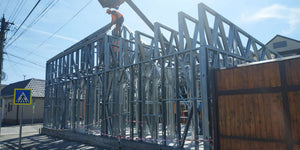 Montage d'une maison sur structure métallique de 191 mètres carrés à Sibiu thumbnail