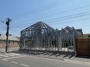 Montage d'une maison sur structure métallique de 191 mètres carrés à Sibiu thumbnail