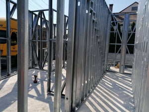 Montage d'une maison sur structure métallique de 191 mètres carrés à Sibiu thumbnail