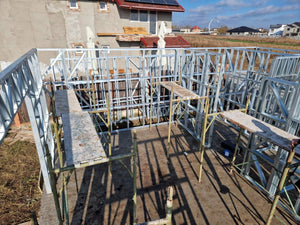 Montage d'une maison sur structure métallique à deux étages de 134 mètres carrés en province thumbnail