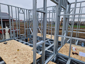 Montage d'une maison sur structure métallique à deux étages de 134 mètres carrés en province thumbnail