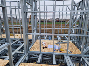Montage d'une maison sur structure métallique à deux étages de 134 mètres carrés en province thumbnail