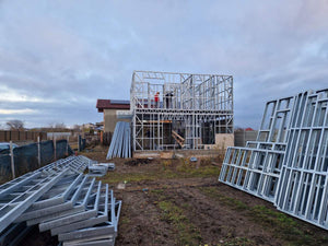 Montage d'une maison sur structure métallique à deux étages de 134 mètres carrés en province thumbnail