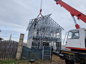 Montage d'une maison sur structure métallique à deux étages de 134 mètres carrés en province thumbnail