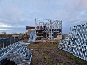 Montage d'une maison sur structure métallique à deux étages de 134 mètres carrés en province thumbnail