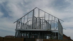 Montage de 2 maisons sur structure métallique à Magurele, totalisant 280 mètres carrés thumbnail