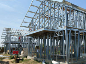 Montage de 2 maisons sur structure métallique à Magurele, totalisant 280 mètres carrés thumbnail