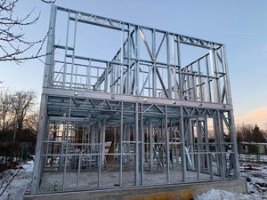 Montage de l'étage pour une maison avec une structure métallique de 162 mètres carrés à Snagov thumbnail