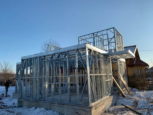 Montage de l'étage pour une maison avec une structure métallique de 162 mètres carrés à Snagov thumbnail