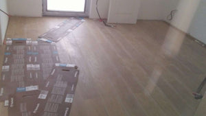 Montage de finitions, apprêt et réparations pour les murs et les plafonds du projet de maison à Domnesti thumbnail