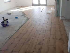 Montage de finitions pour un projet de maison clé en main à Saftica thumbnail