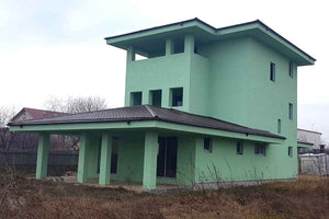 Projet de maison, installation de fenêtres et de portes en double vitrage thumbnail