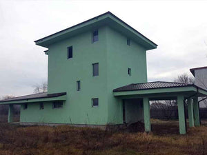 Projet de maison, installation de fenêtres et de portes en double vitrage thumbnail