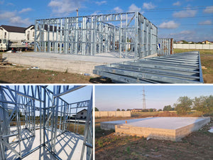 Montage en cours de la structure métallique pour 2 maisons de plain-pied de 122 mètres carrés chacune thumbnail