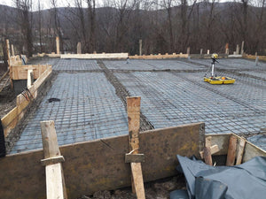Montage de la grille pour couler la dalle du projet de pension agrotouristique thumbnail
