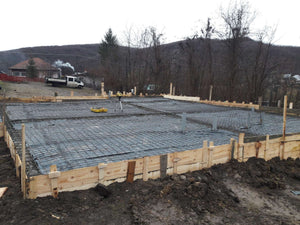 Montage de la grille pour couler la dalle du projet de pension agrotouristique thumbnail