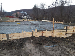 Montage de la grille pour couler la dalle du projet de pension agrotouristique thumbnail