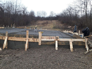 Montage de la grille pour couler la dalle du projet de pension agrotouristique thumbnail