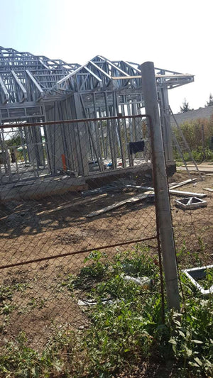 Montage de la structure métallique pour un projet de maison à Galati thumbnail