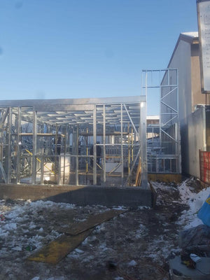 Montage structure métallique pour une maison à étages à Bucarest thumbnail