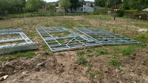 Montage de la structure métallique pour un projet de maison ignifuge à Saftica thumbnail