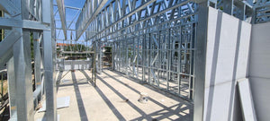 Montage de la structure métallique pour une maison de plain-pied de modèle 130-093 dans la commune de Snagov thumbnail