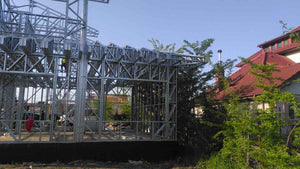 Montage de la structure métallique légère pour un projet de maison de 260 mètres carrés thumbnail