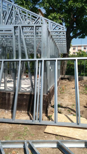 Montage d'une maison sur structure métallique à Craiova thumbnail
