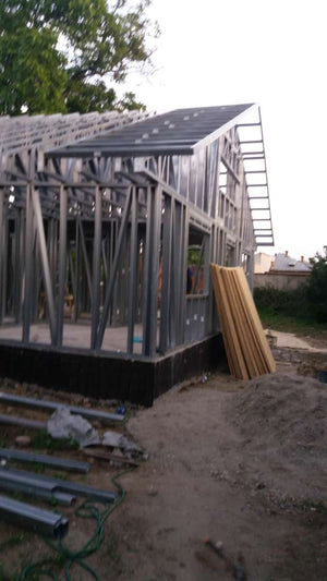 Montage d'une maison sur structure métallique à Craiova thumbnail