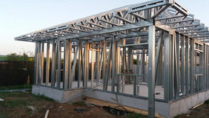 Montage d'une maison de plain-pied sur structure métallique de 96 mètres carrés à Magurele thumbnail